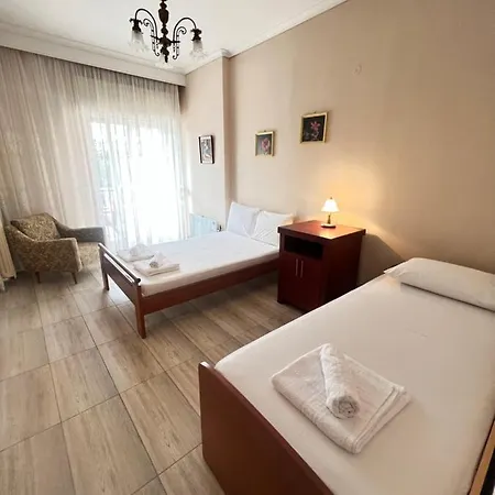 Sea Breeze Apartment Palaiontsiflikion Exterior photo