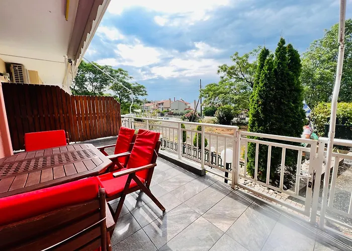 Sea Breeze Apartment